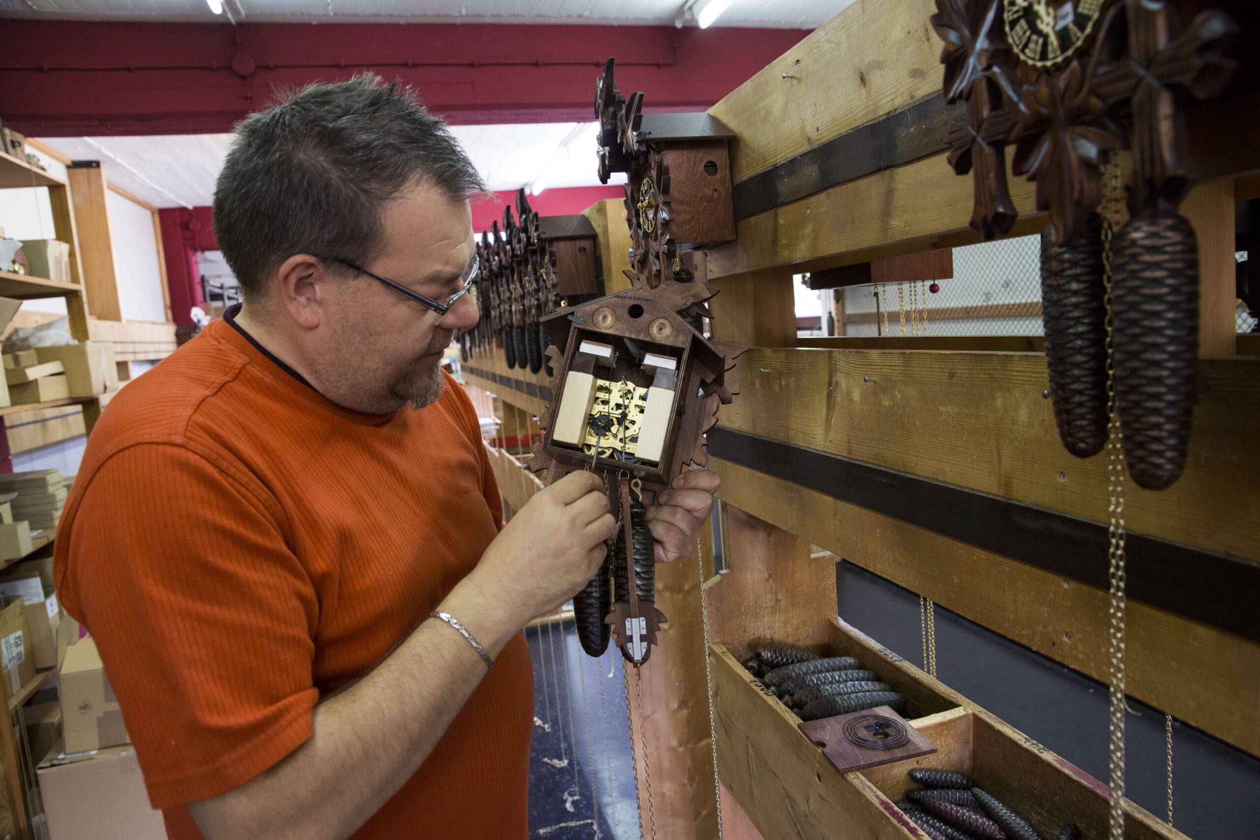 The Cuckoo Clock Manufacture